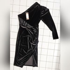 Boohoo Black Velvet One-Shoulder Dress